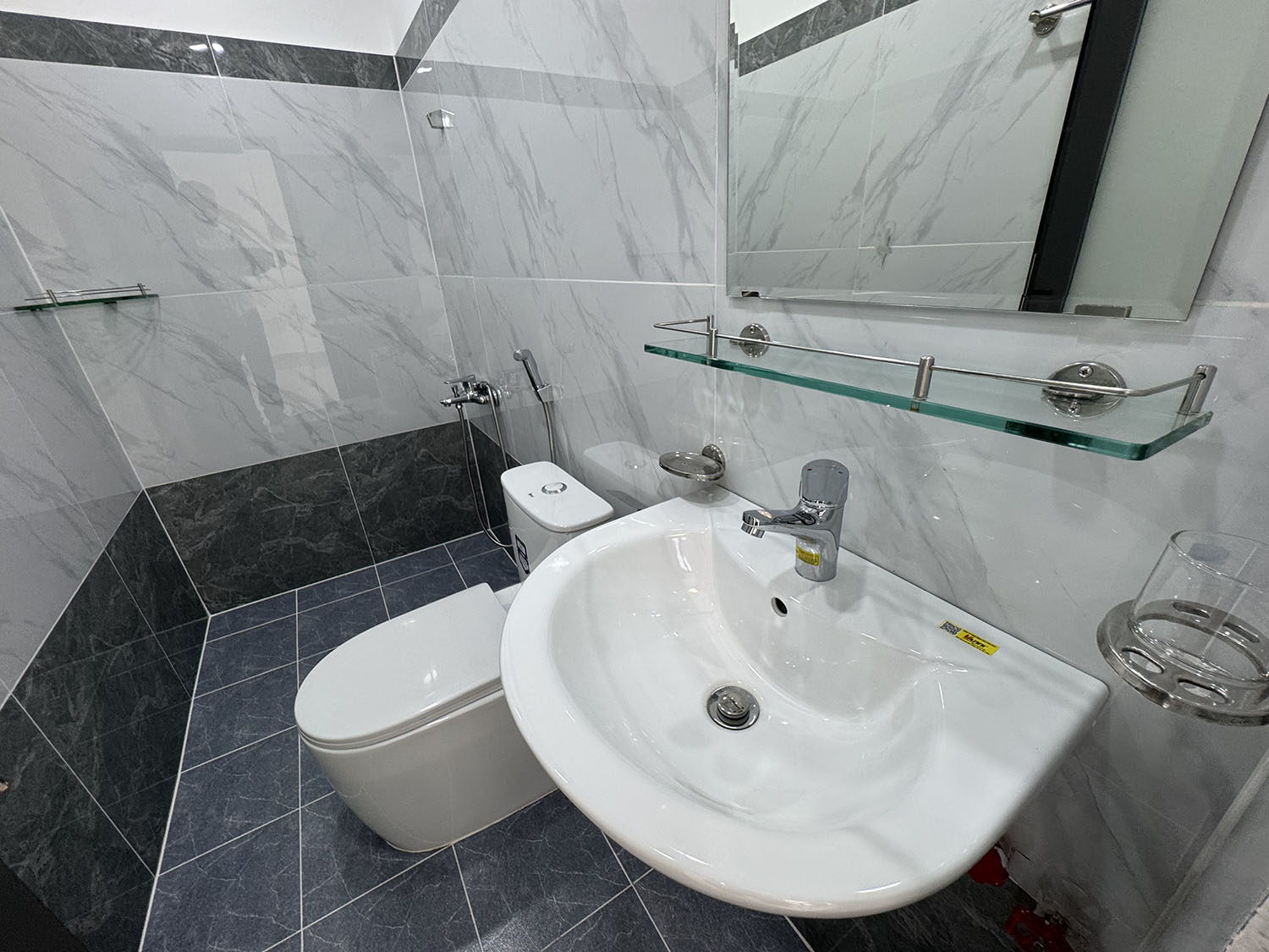 Siêu phẩm biệt thự mini góc 2 mặt tiền, 3 lầu, xây mới 100%, hẻm đẹp khu cao cấp Lê Văn Sỹ, Quận 3